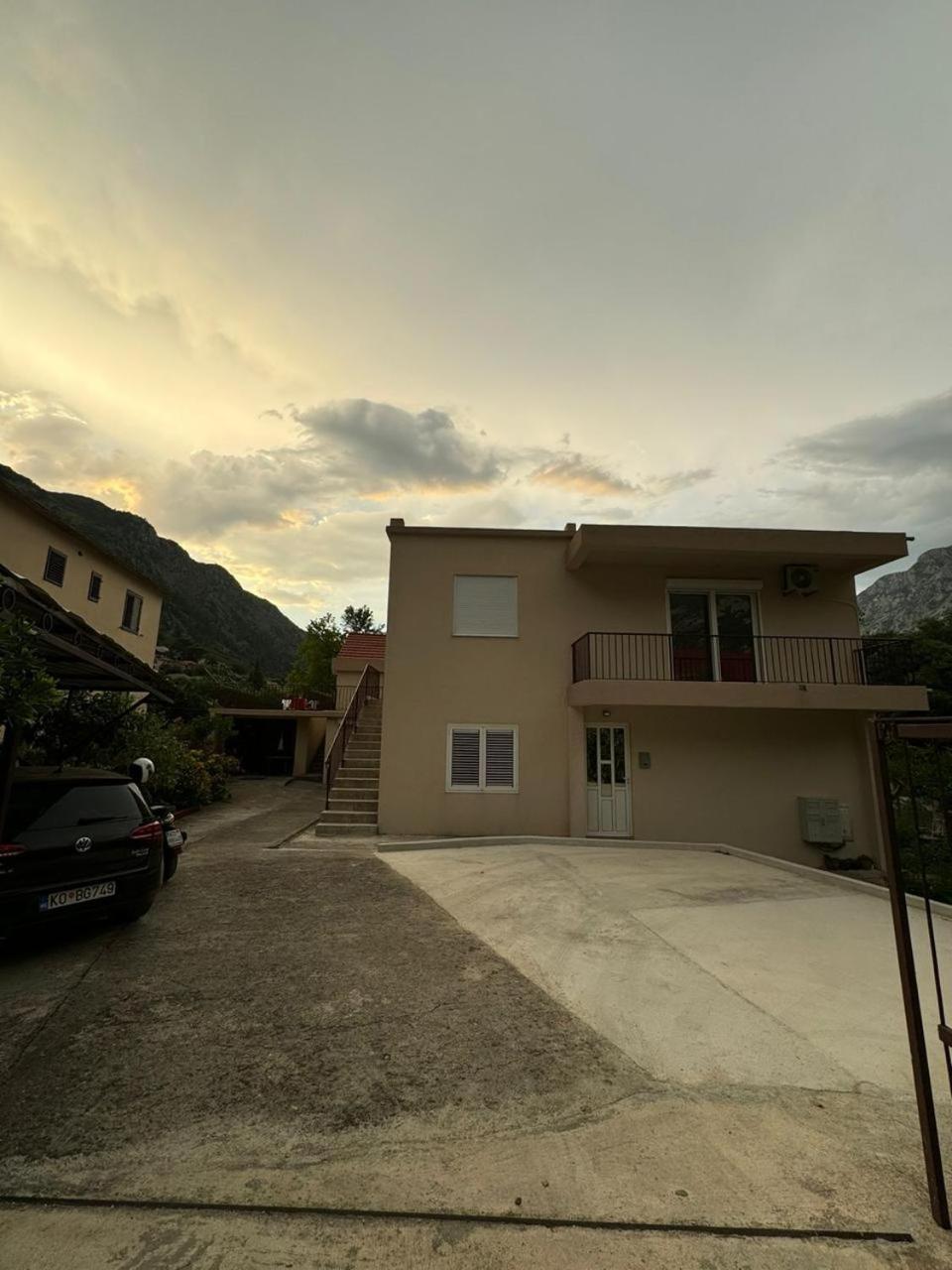 Apartmani Dada Kotor Zewnętrze zdjęcie