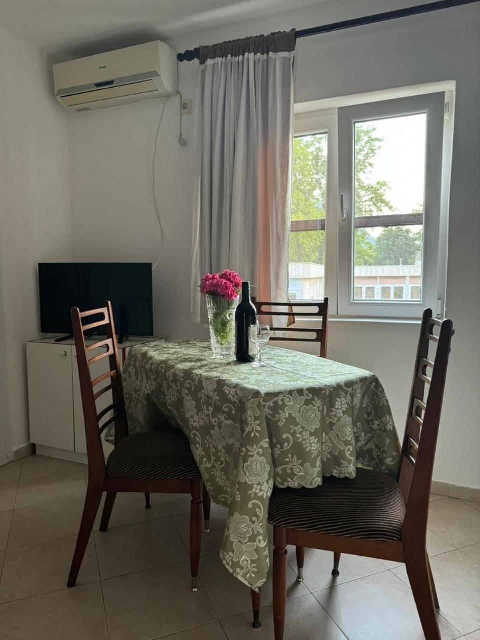 Apartmani Dada Kotor Zewnętrze zdjęcie