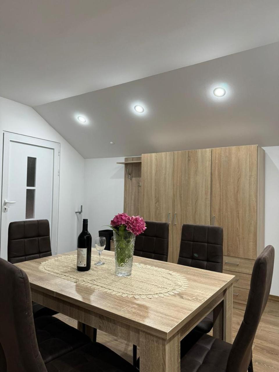 Apartmani Dada Kotor Zewnętrze zdjęcie