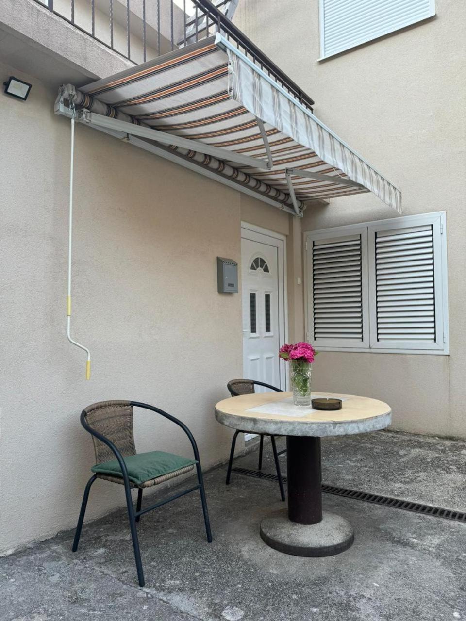 Apartmani Dada Kotor Zewnętrze zdjęcie
